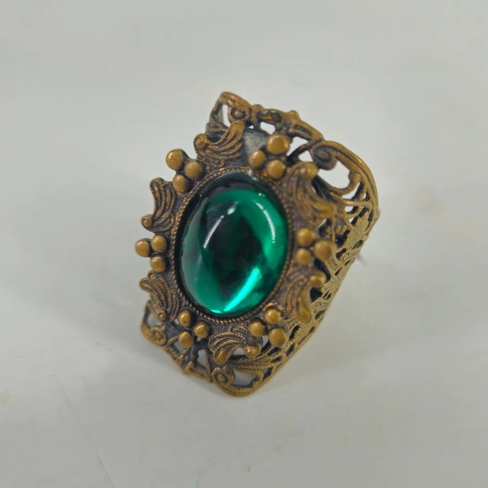 Vintage Style Filigree Adjustable Ring‎ Green Glass Cabochon Antique Brass Tone